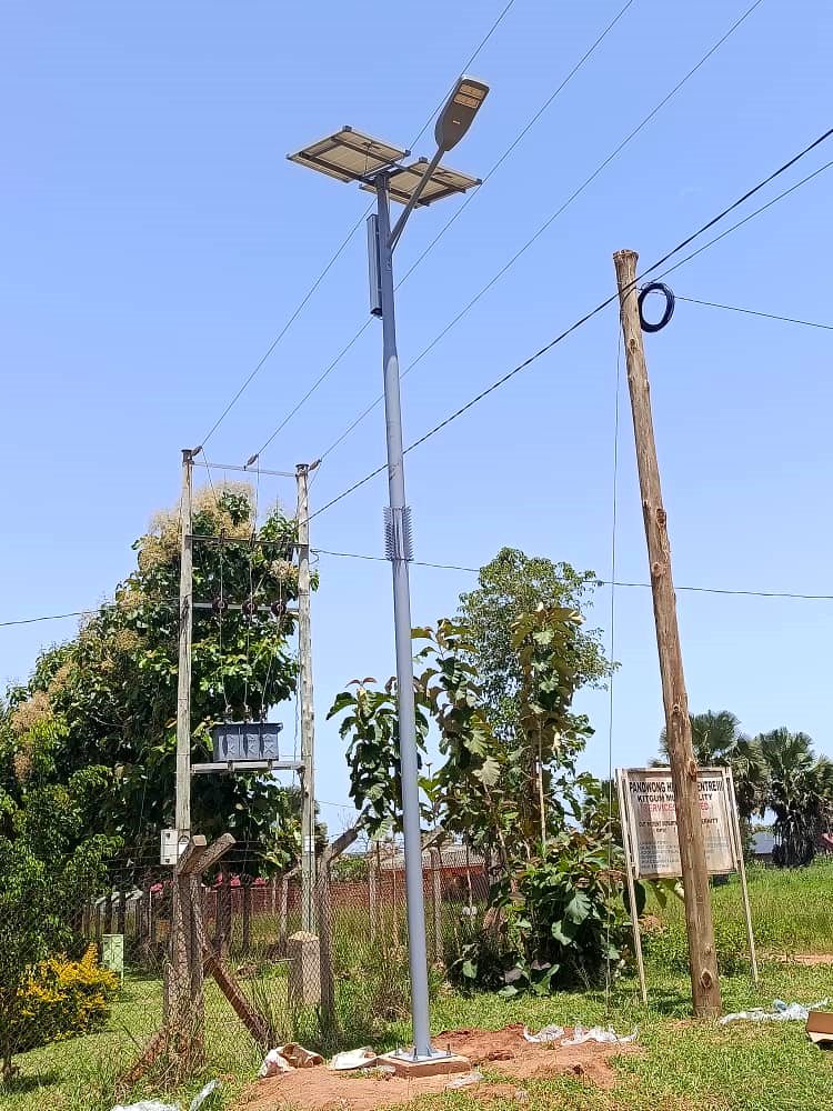 Solar street lighting installation